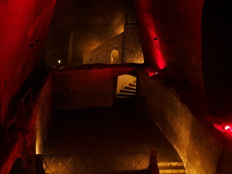 Acquedotto sotterraneo nella napoli sotterranea